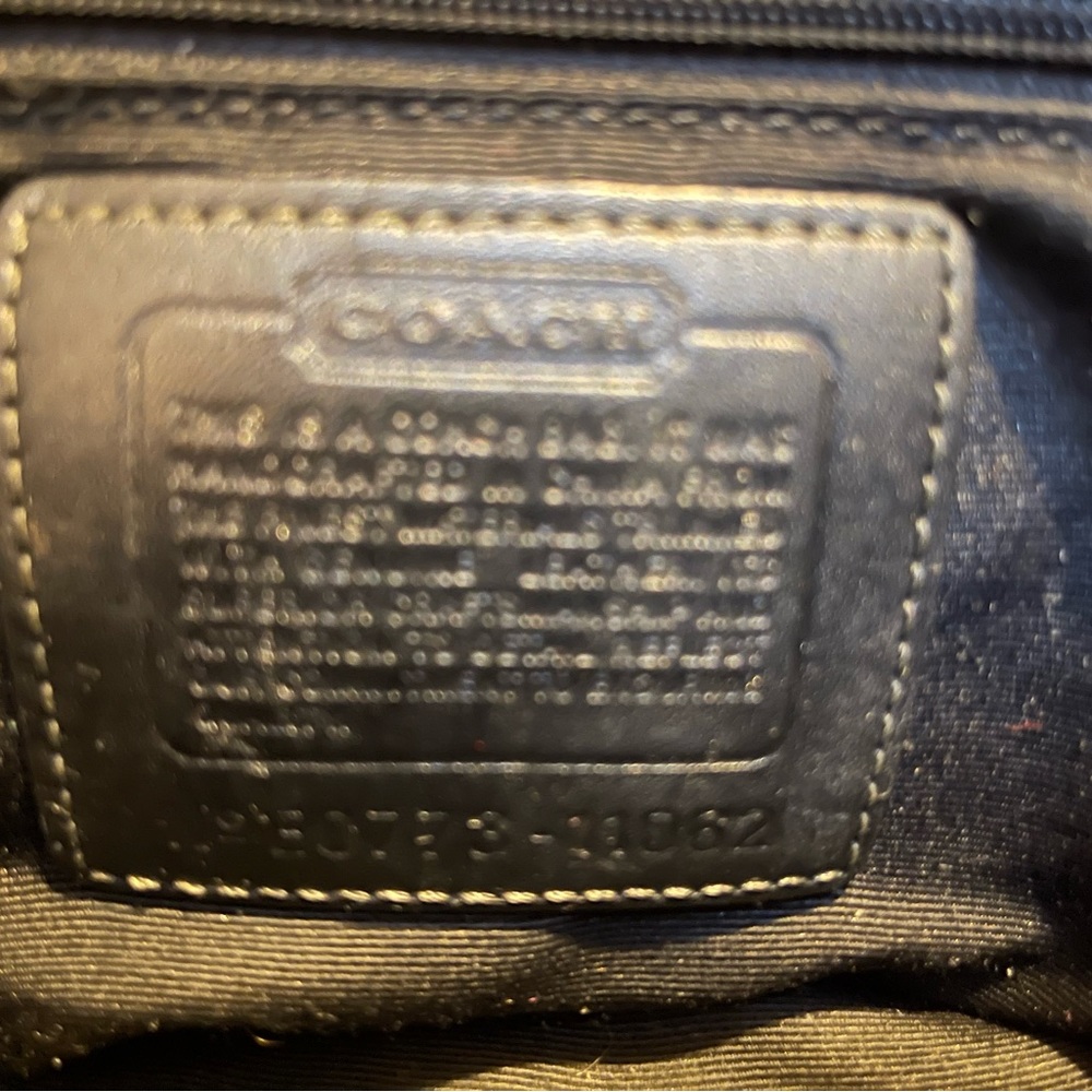 Coach bag! - Picture 3 of 5